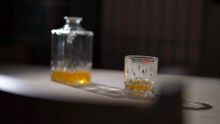 Alcool au féminin, elles brisent le tabou image: Alcool au féminin, elles brisent le tabou