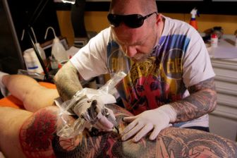 image: Tattoo Cover : sauveurs de tatouages